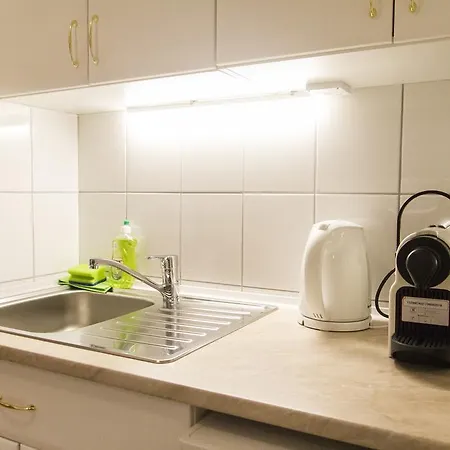 Authentic Grand Boulevard Apartment *